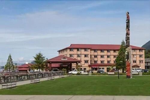 Totem Square Hotel And Marina シトカ エクステリア 写真
